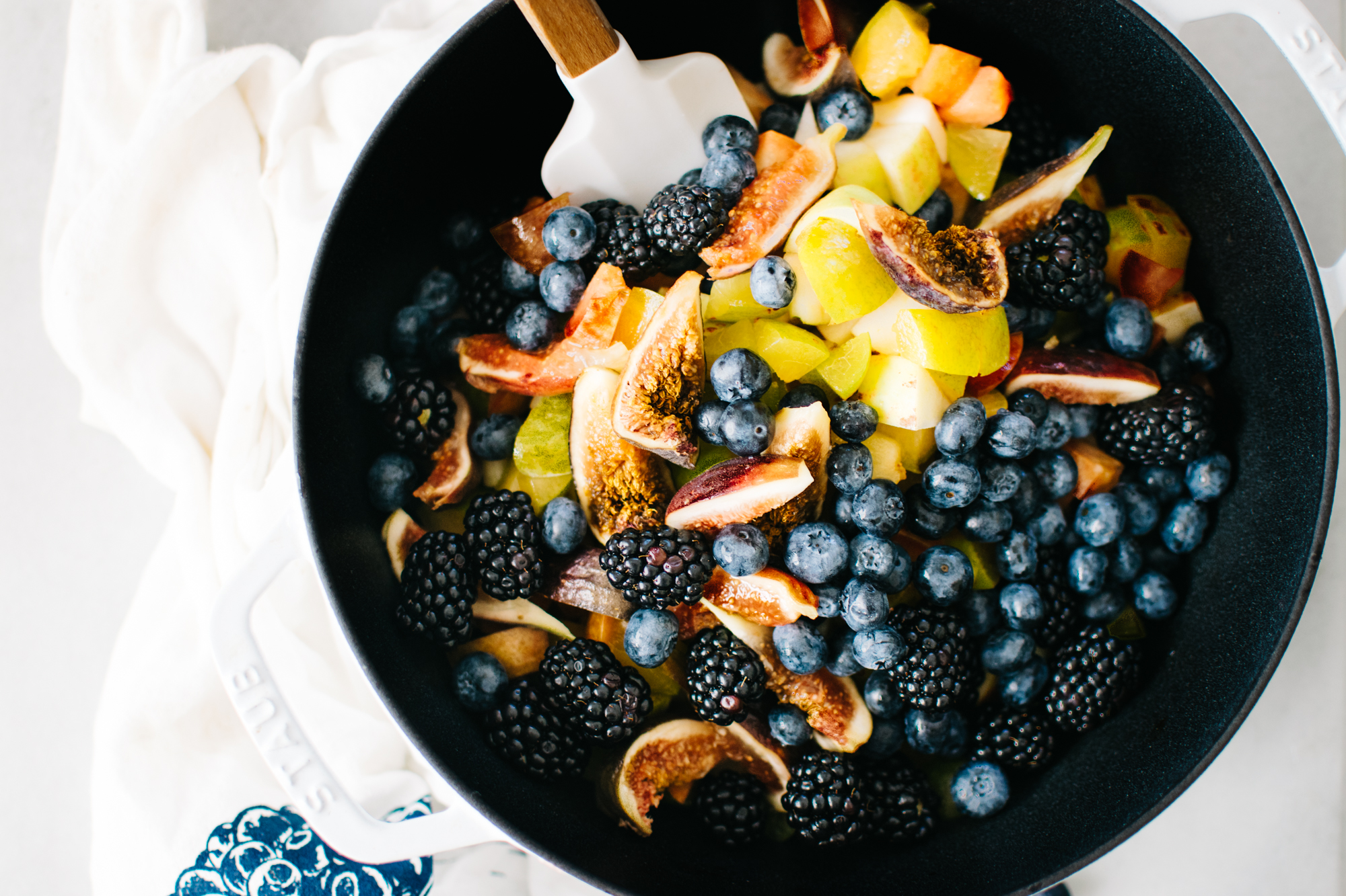 LATE SUMMER FRUIT COMPOTE YOGURT BOWLS WITH OLIVE OIL GRANOLA. | Kale ...