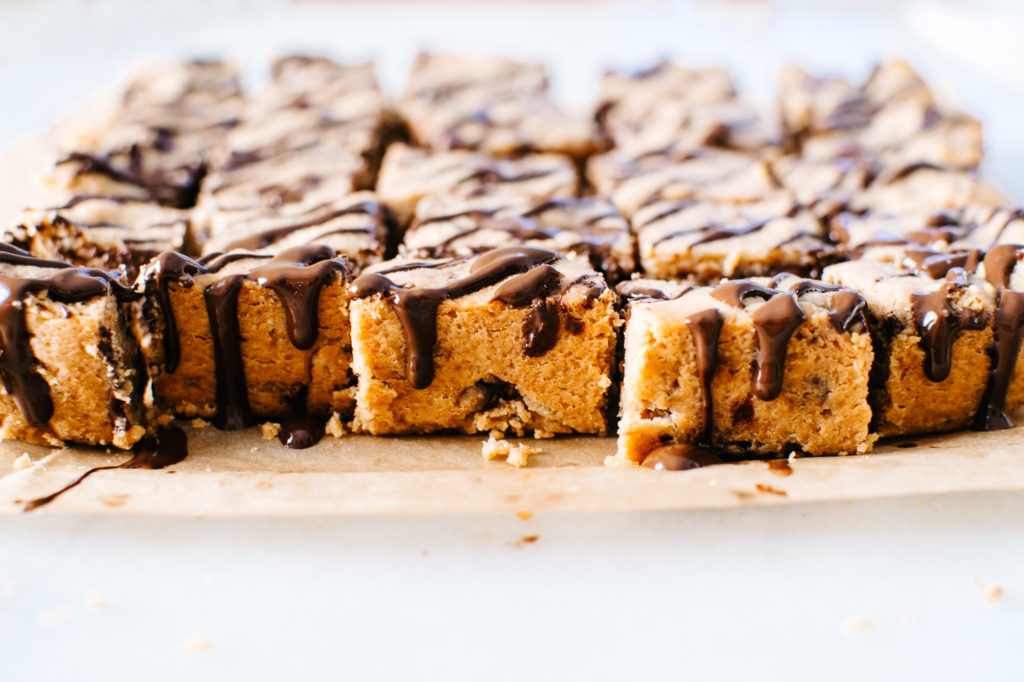 PEANUT BUTTER CHOCOLATE CHUNK BARS WITH SALTED CHOCOLATE DRIZZLE.