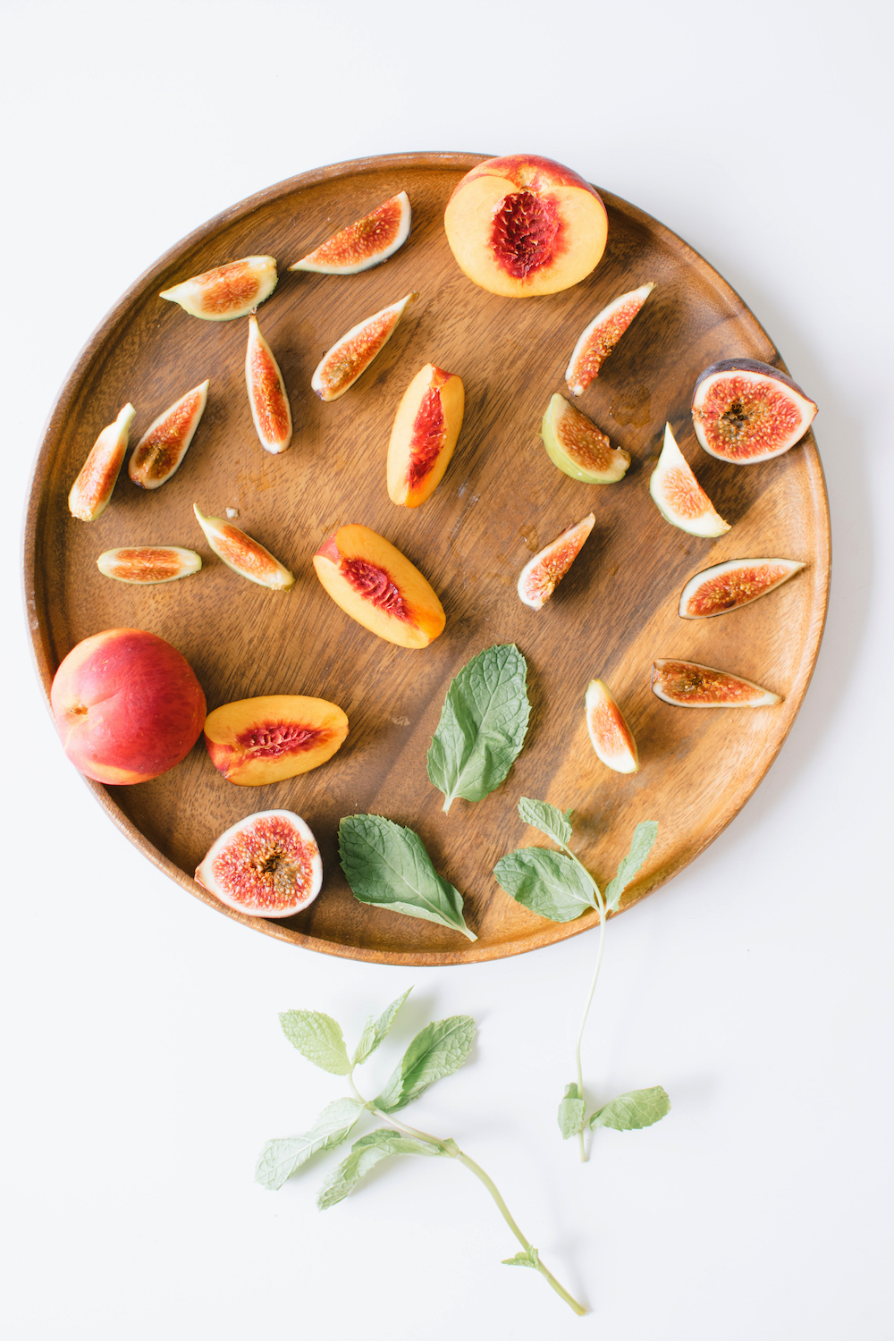 FIG, MINT & NECTARINE MINI YOGURT TARTS. | Kale & Caramel