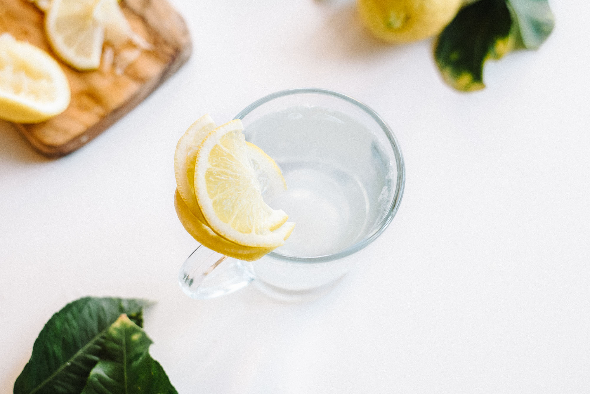 WELLNESS MADE SIMPLE: WHY YOU SHOULD PUT DOWN THE CELERY JUICE & GRAB A LEMON, STAT.